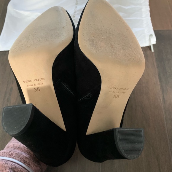 Club Monaco black suede bootie - Picture 4 of 4